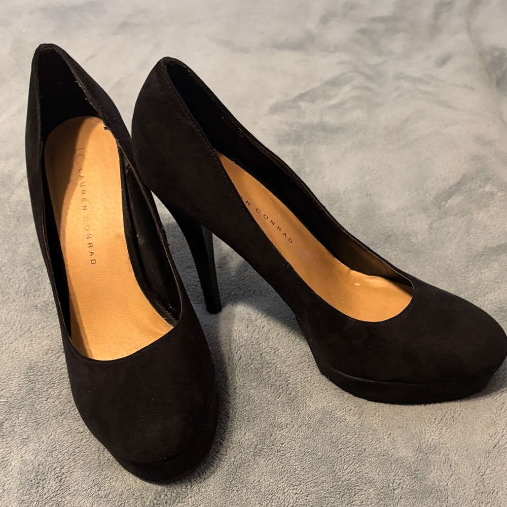 LC Lauren Conrad Elegant Black Heels